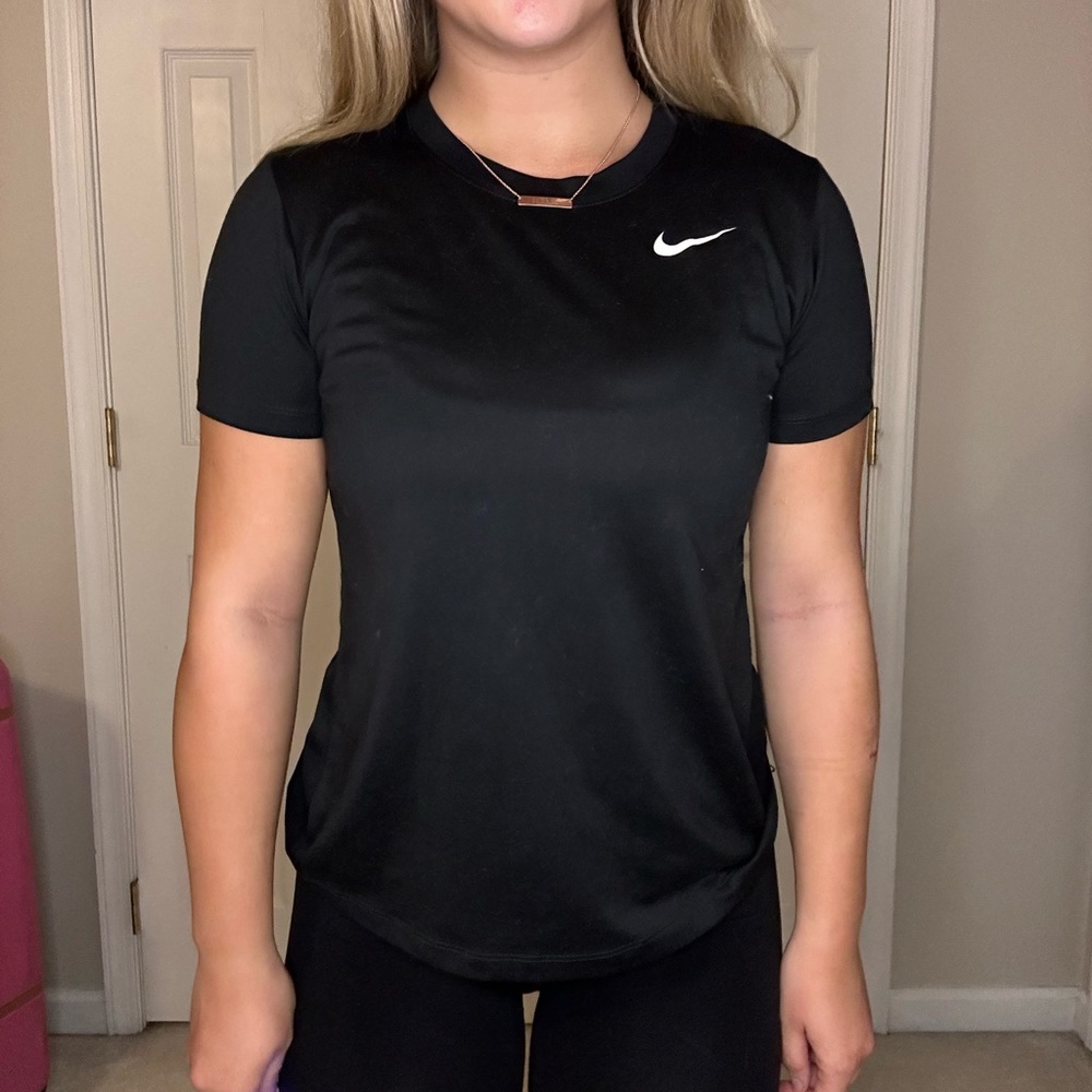 Basic black nike tee
